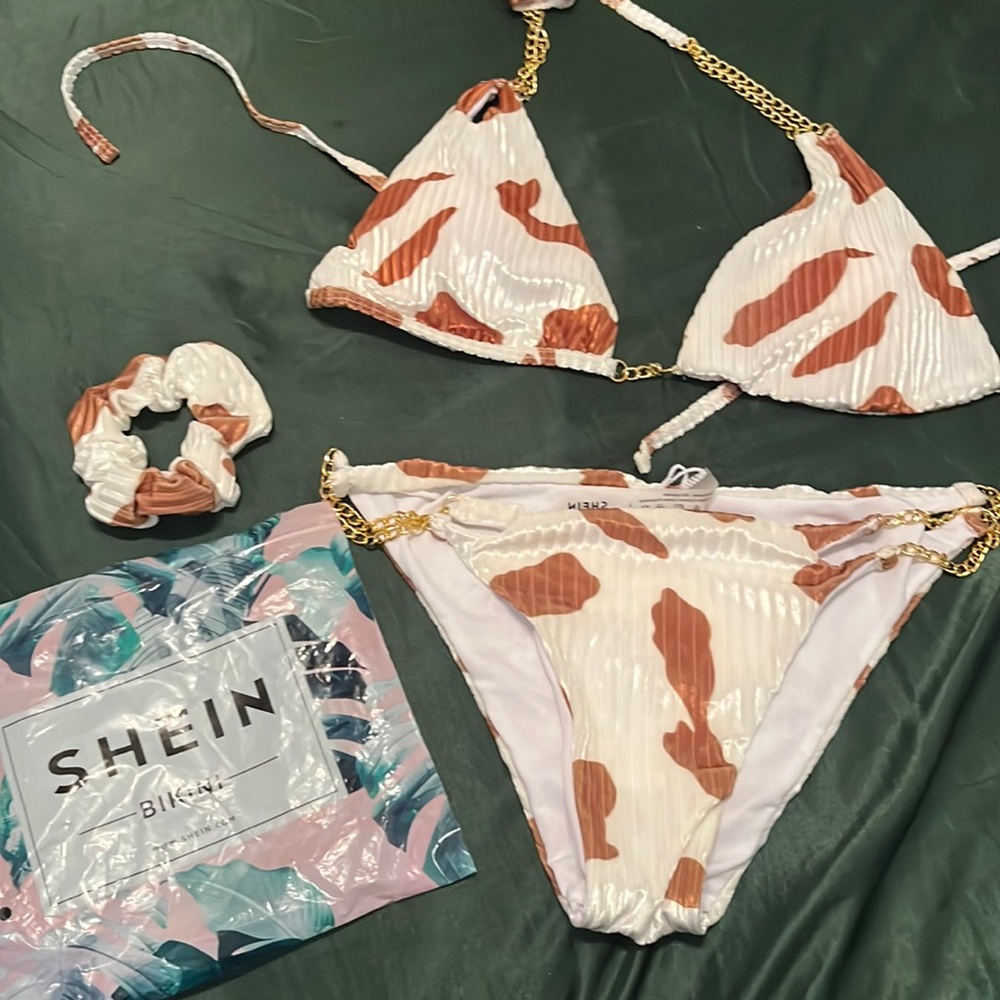 Cow print baiting suit